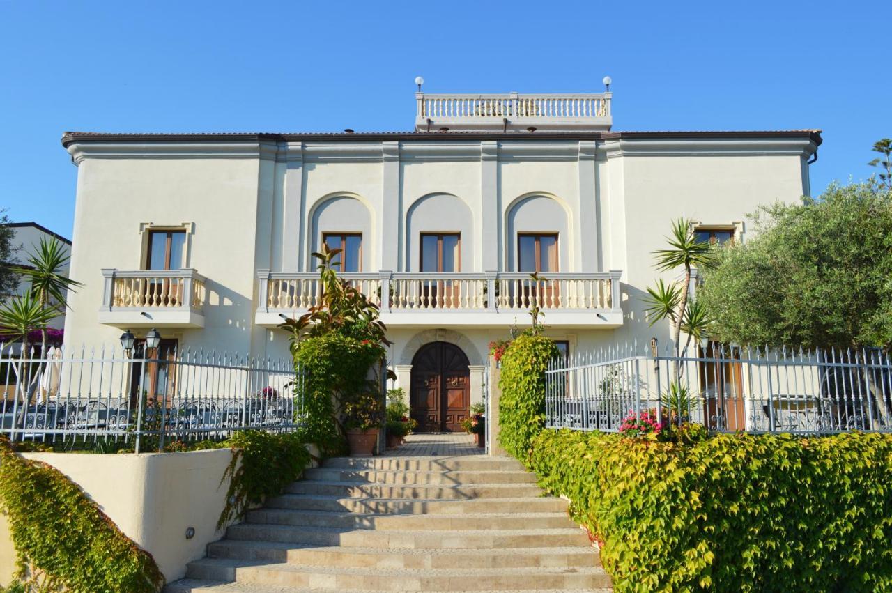 Hotel Villa Cerelis Diamante Exterior foto